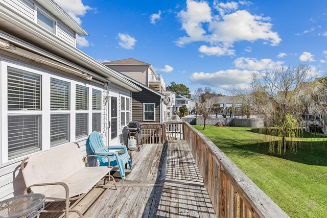 829 9th Ave. S, North Myrtle Beach, SC 29582