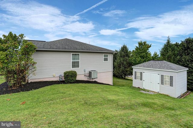 10 WARGO LN, Dillsburg, PA 17019