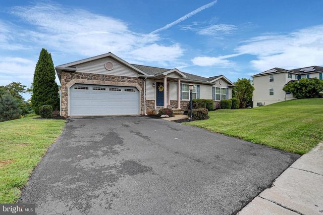 10 WARGO LN, Dillsburg, PA 17019