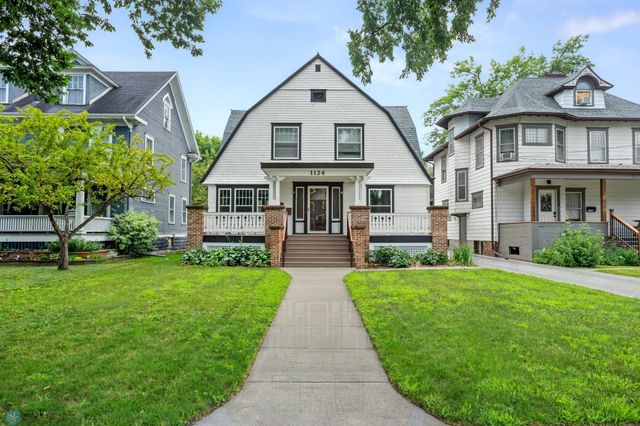 1124 5th Avenue S, Fargo, ND 58103