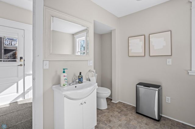 1124 5th Avenue S, Fargo, ND 58103