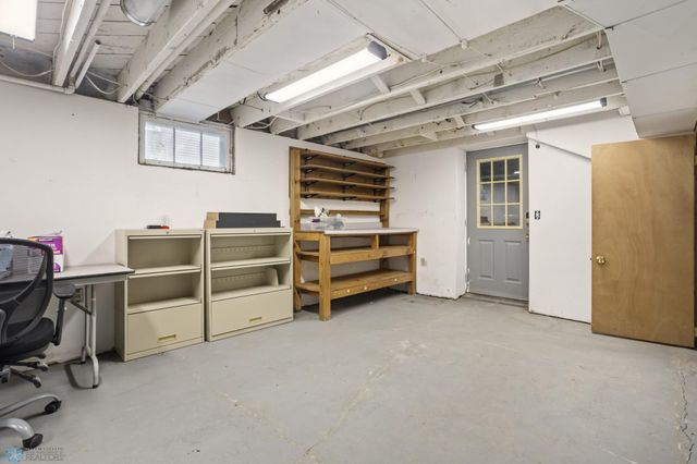 1124 5th Avenue S, Fargo, ND 58103