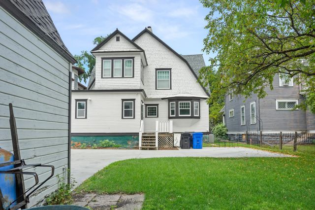 1124 5th Avenue S, Fargo, ND 58103