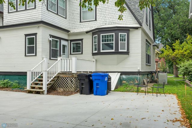 1124 5th Avenue S, Fargo, ND 58103