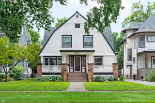 1124 5th Avenue S, Fargo, ND 58103