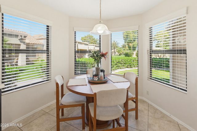 9322 W TOPEKA Drive, Peoria, AZ 85382