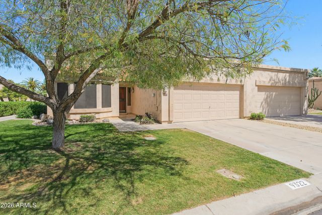 9322 W TOPEKA Drive, Peoria, AZ 85382