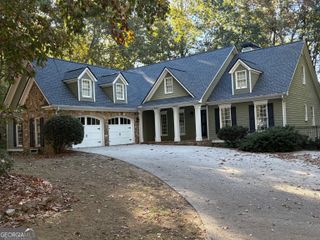 1038 Farmhouse Road, Gainesville, GA 30506