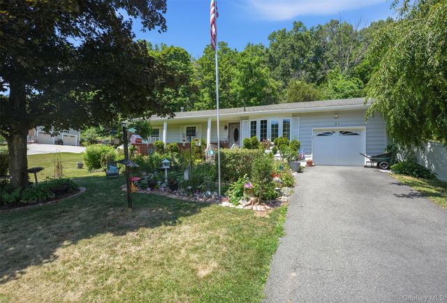 31 Park Hill Drive, Hopewell Junction, NY 12533