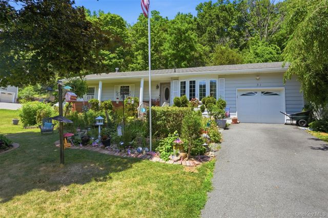 31 Park Hill Drive, Hopewell Junction, NY 12533