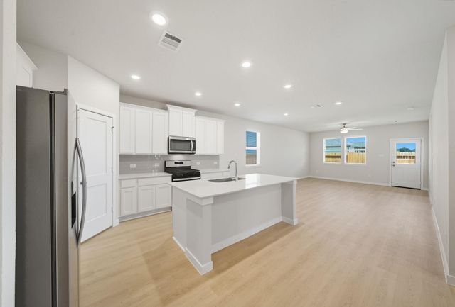 11422 Youngquist Drive, Mont Belvieu, TX 77535
