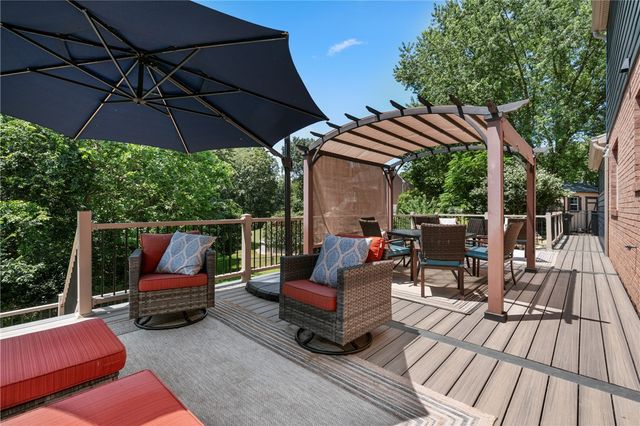 1610 Gill Hall Rd, Jefferson Hills, PA 15025