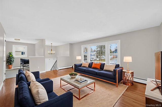 23 Bridle Path, Newburgh, NY 12550