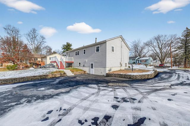 23 Bridle Path, Newburgh, NY 12550