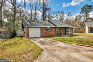 184 Sequoia Circle, Hinesville, GA 31313