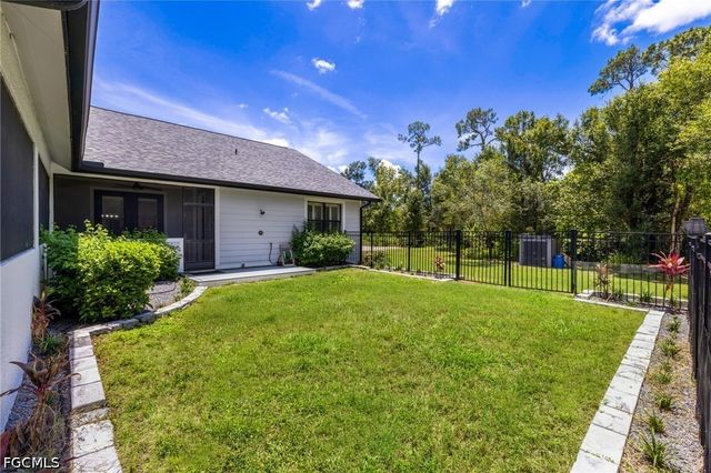 12200 Caisson LN, Fort Myers, FL 33912
