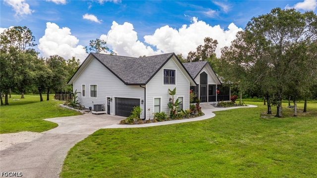12200 Caisson LN, Fort Myers, FL 33912