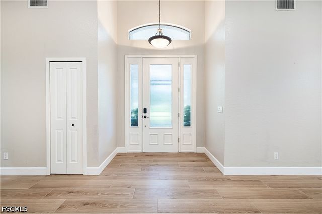 12200 Caisson LN, Fort Myers, FL 33912