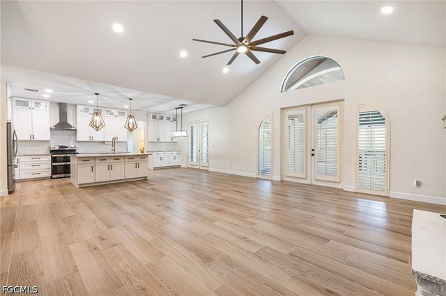 12200 Caisson LN, Fort Myers, FL 33912
