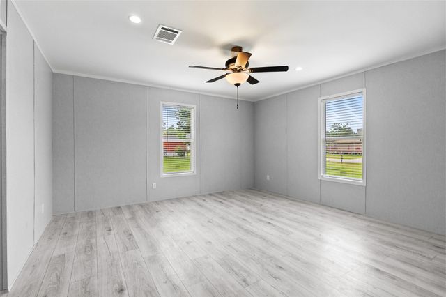 72 Road 3371b, Cleveland, TX 77327