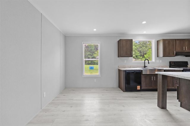 72 Road 3371b, Cleveland, TX 77327