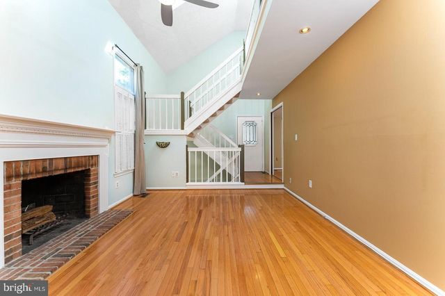 8415 HOLLIS LN, Vienna, VA 22182