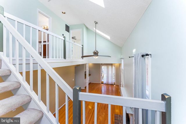 8415 HOLLIS LN, Vienna, VA 22182