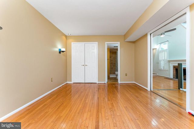 8415 HOLLIS LN, Vienna, VA 22182