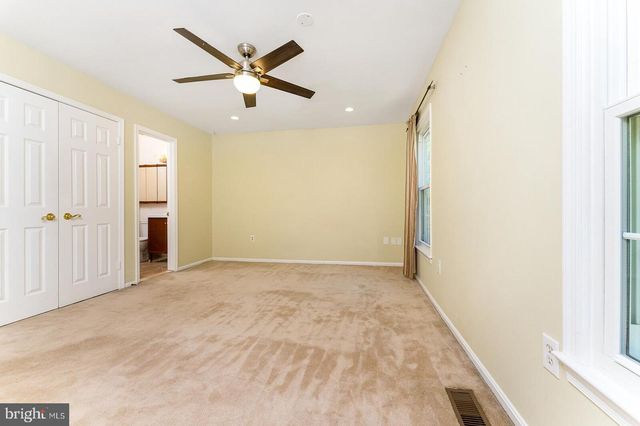 8415 HOLLIS LN, Vienna, VA 22182