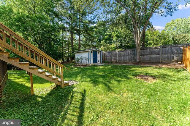 8415 HOLLIS LN, Vienna, VA 22182