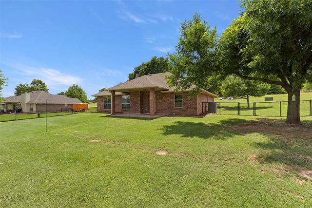 11644 Country View, Guthrie, OK 73044