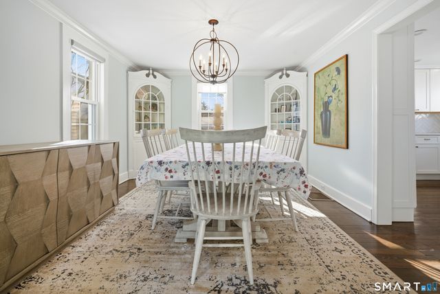 25 Helen Street, Fairfield, CT 06824