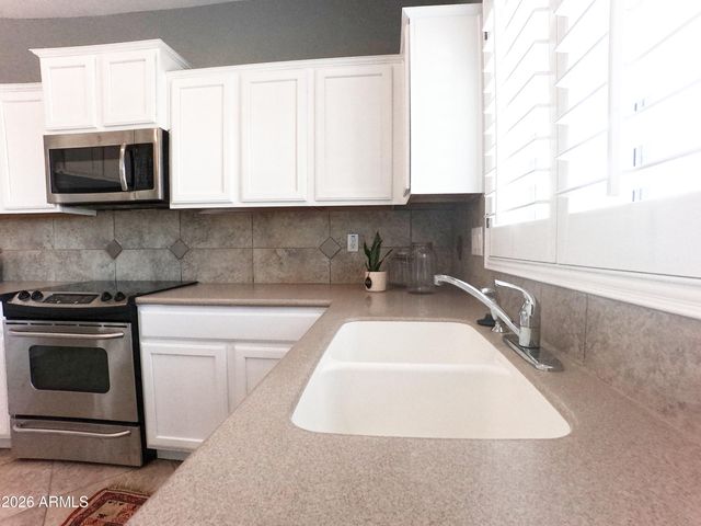 372 E GOLDMINE Court, San Tan Valley, AZ 85140