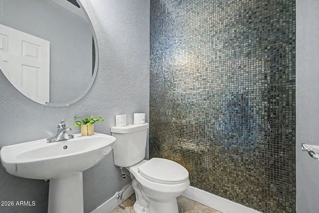 372 E GOLDMINE Court, San Tan Valley, AZ 85140