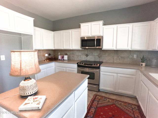372 E GOLDMINE Court, San Tan Valley, AZ 85140