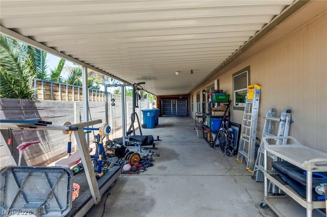 5423 North Sir Richard Drive, Las Vegas, NV 89110