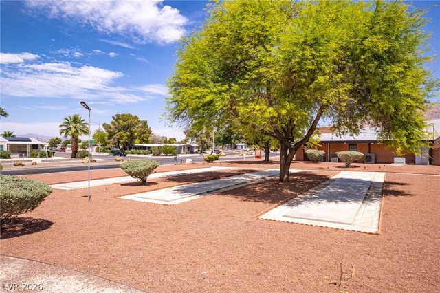5423 North Sir Richard Drive, Las Vegas, NV 89110