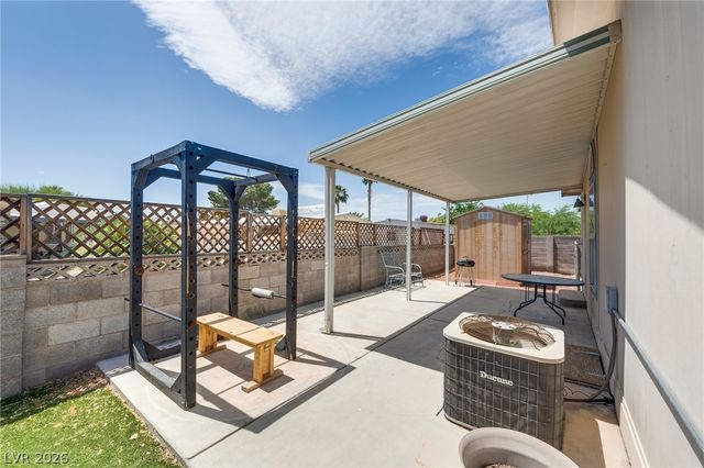 5423 North Sir Richard Drive, Las Vegas, NV 89110