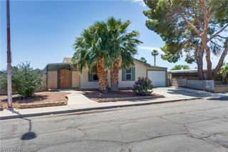 5423 North Sir Richard Drive, Las Vegas, NV 89110