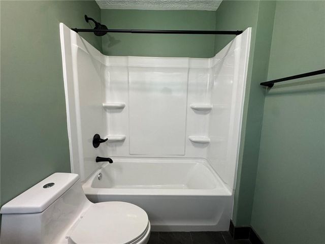1077 Sawgrass Court SW, Lilburn, GA 30047