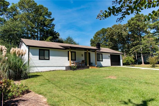 1077 Sawgrass Court SW, Lilburn, GA 30047