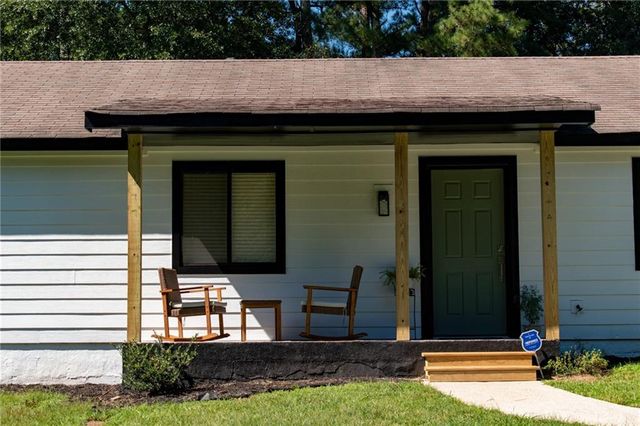 1077 Sawgrass Court SW, Lilburn, GA 30047