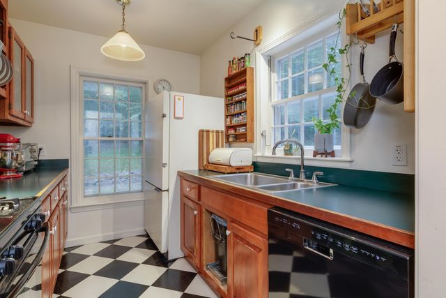 616 Tyler Road, Webster, NH 03303