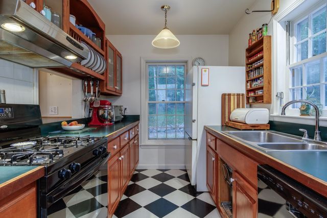 616 Tyler Road, Webster, NH 03303