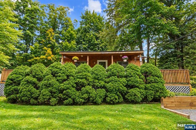 36 Beach Haven Road, West Milford, NJ 07421