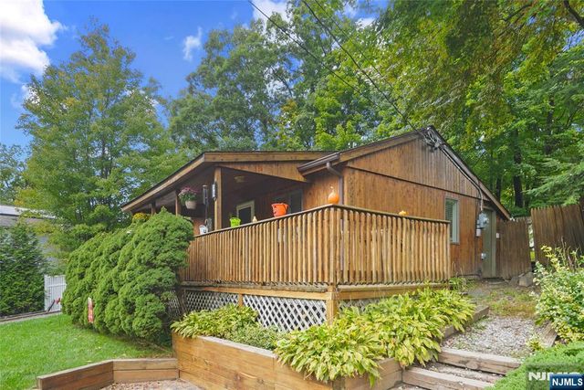 36 Beach Haven Road, West Milford, NJ 07421