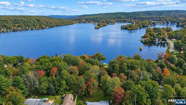 36 Beach Haven Road, West Milford, NJ 07421