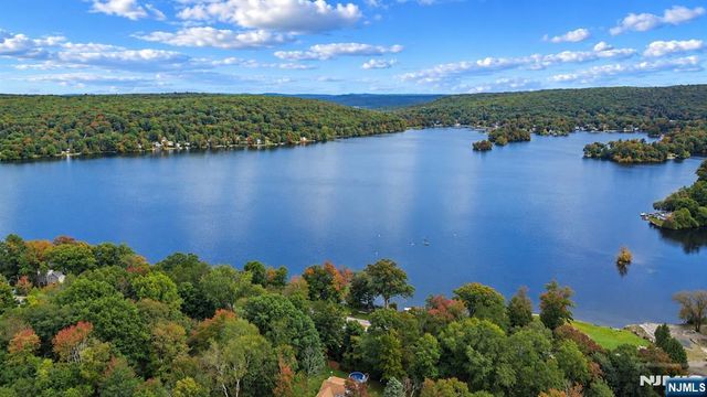 36 Beach Haven Road, West Milford, NJ 07421