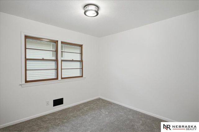 2047 N 70th Street, Omaha, NE 68104