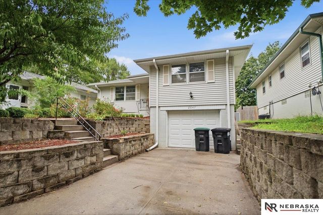2047 N 70th Street, Omaha, NE 68104